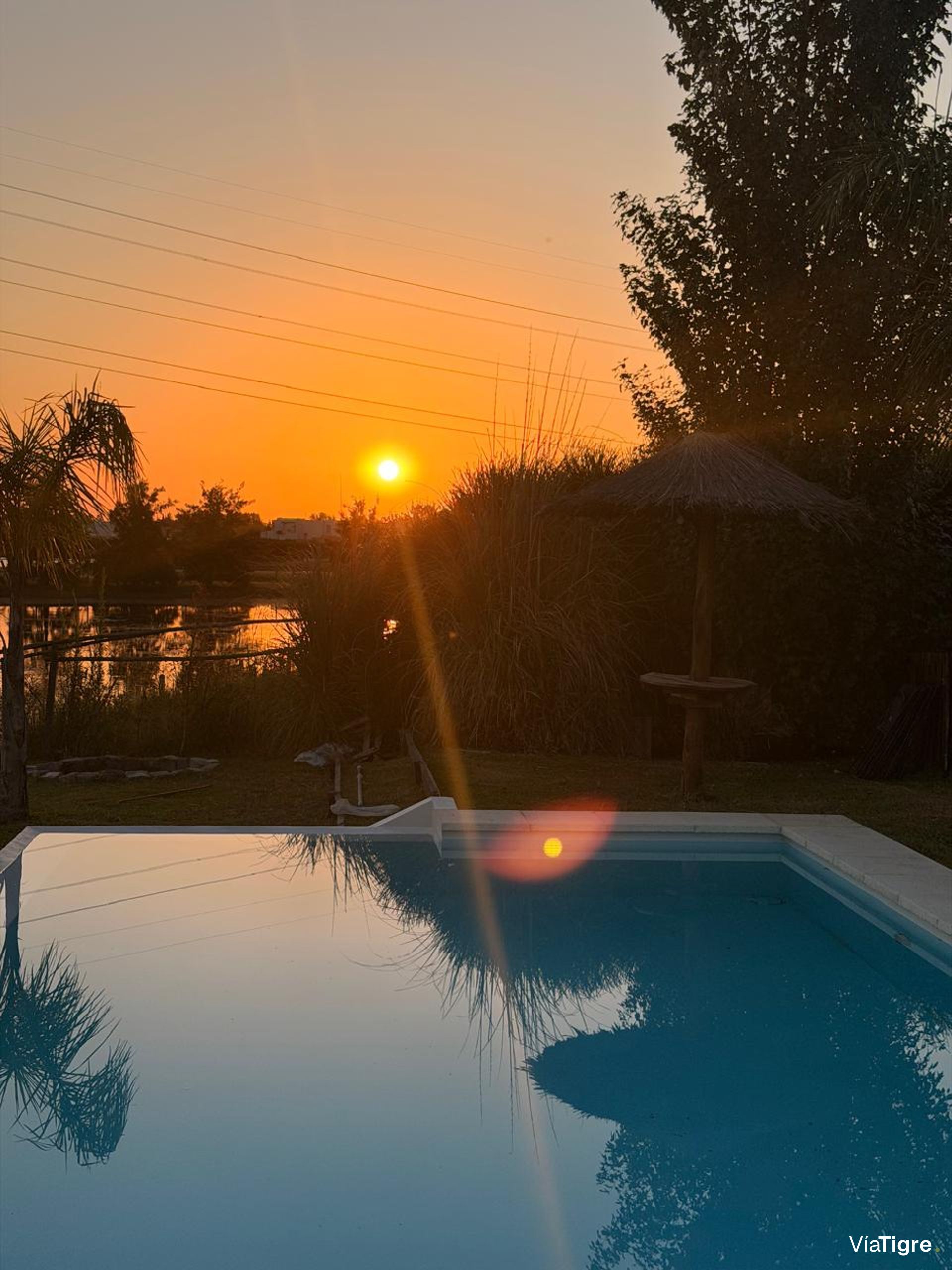 Casa 4 amb. con pileta y bajada a la laguna