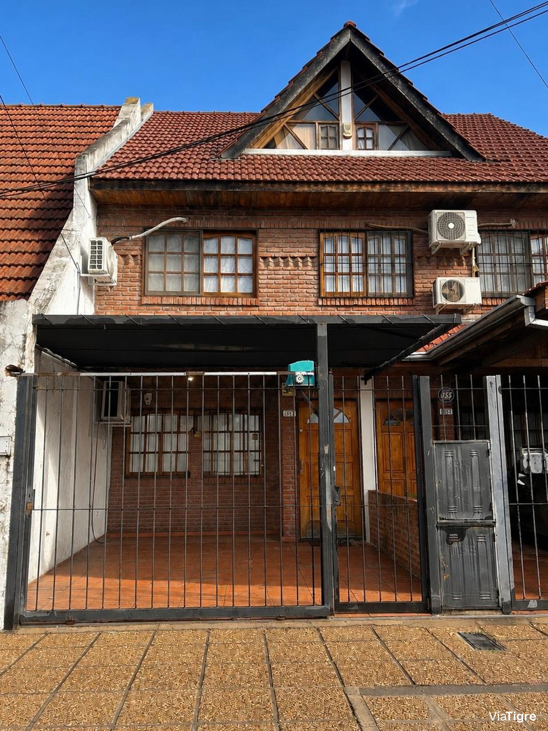 Venta Triplex 5 Amb. J. Ingenieros 5900/Carapachay