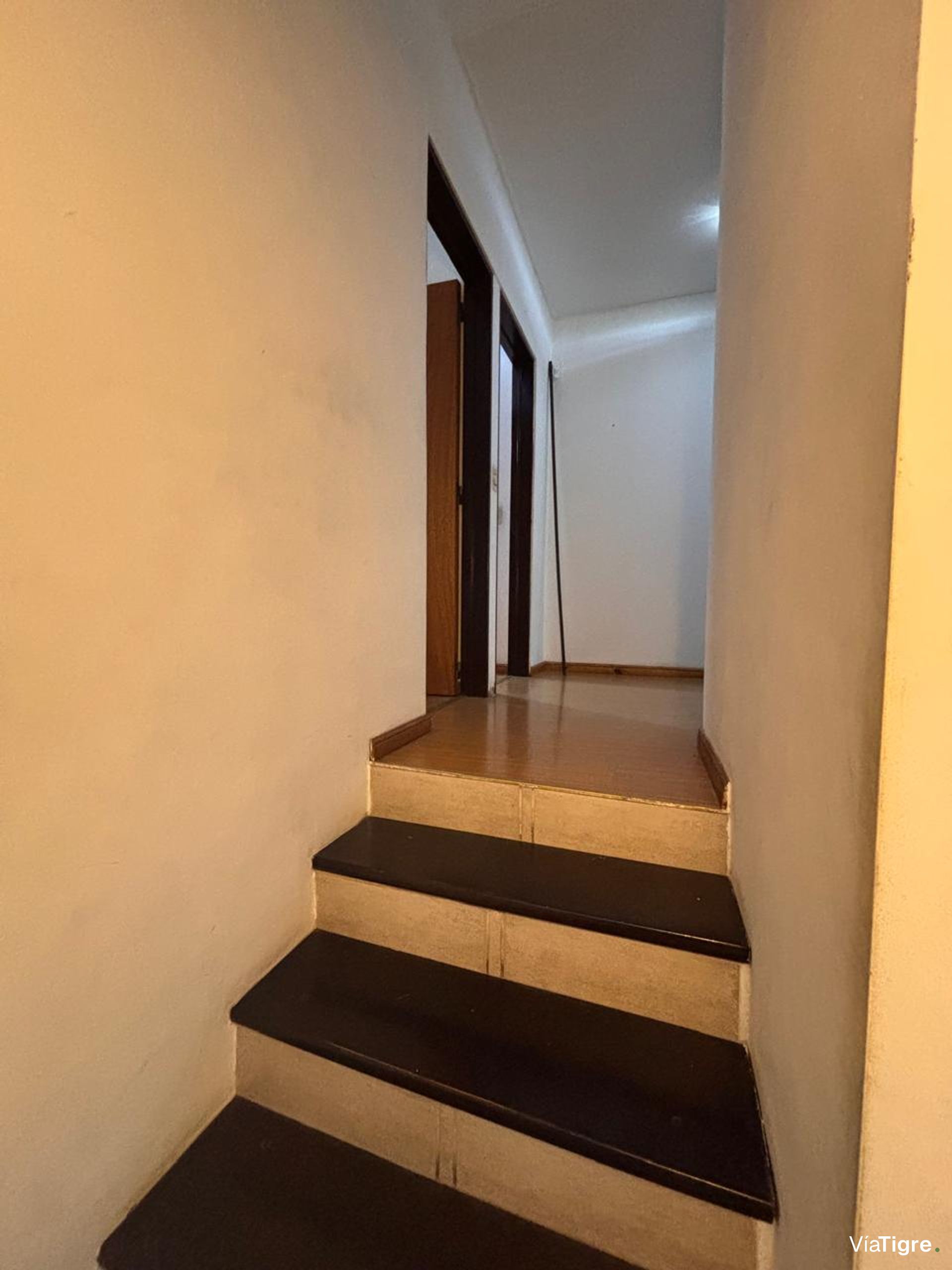 Venta Triplex 5 Amb. J. Ingenieros 5900/Carapachay
