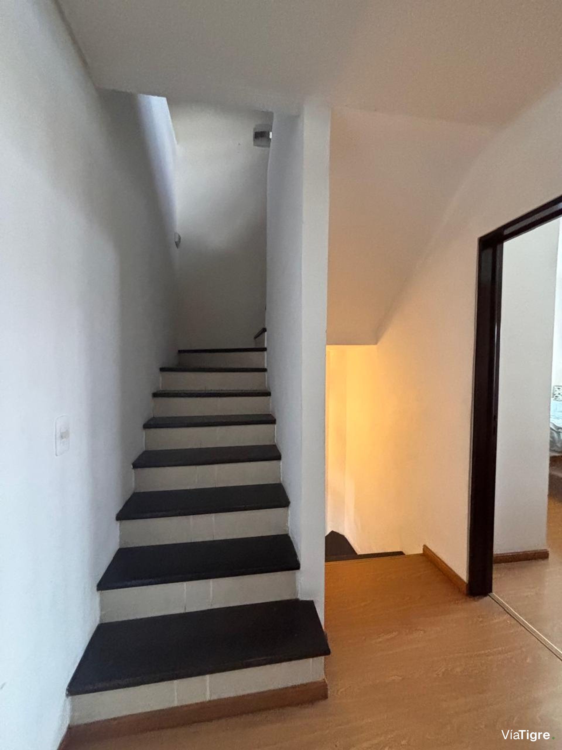 Venta Triplex 5 Amb. J. Ingenieros 5900/Carapachay