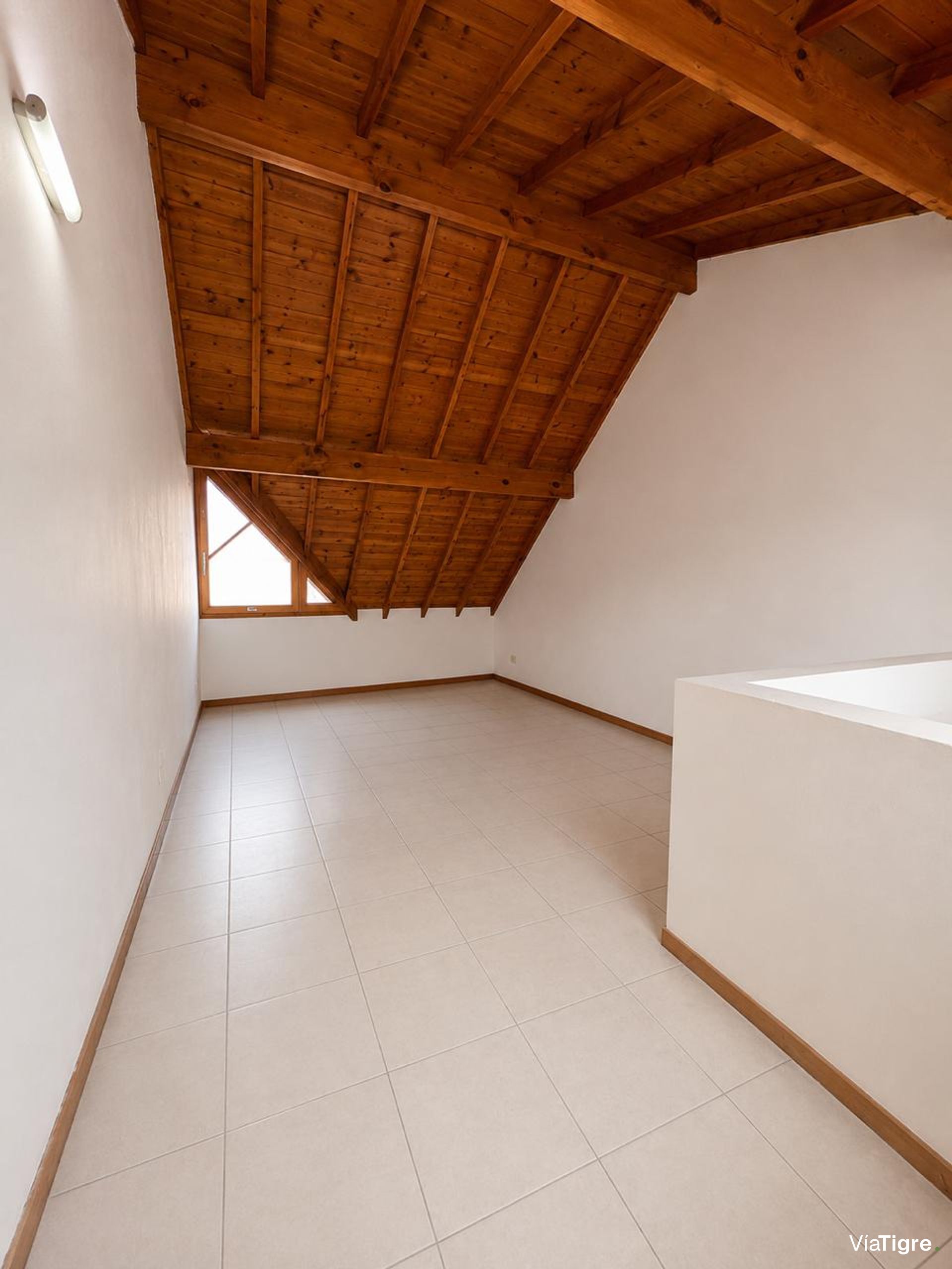 Venta Triplex 5 Amb. J. Ingenieros 5900/Carapachay