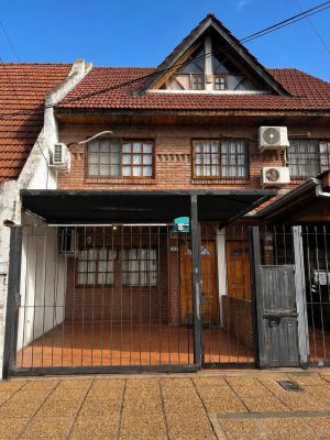 Sale Triplex 3-bedroom J. Ingenieros 5900/Carapachay