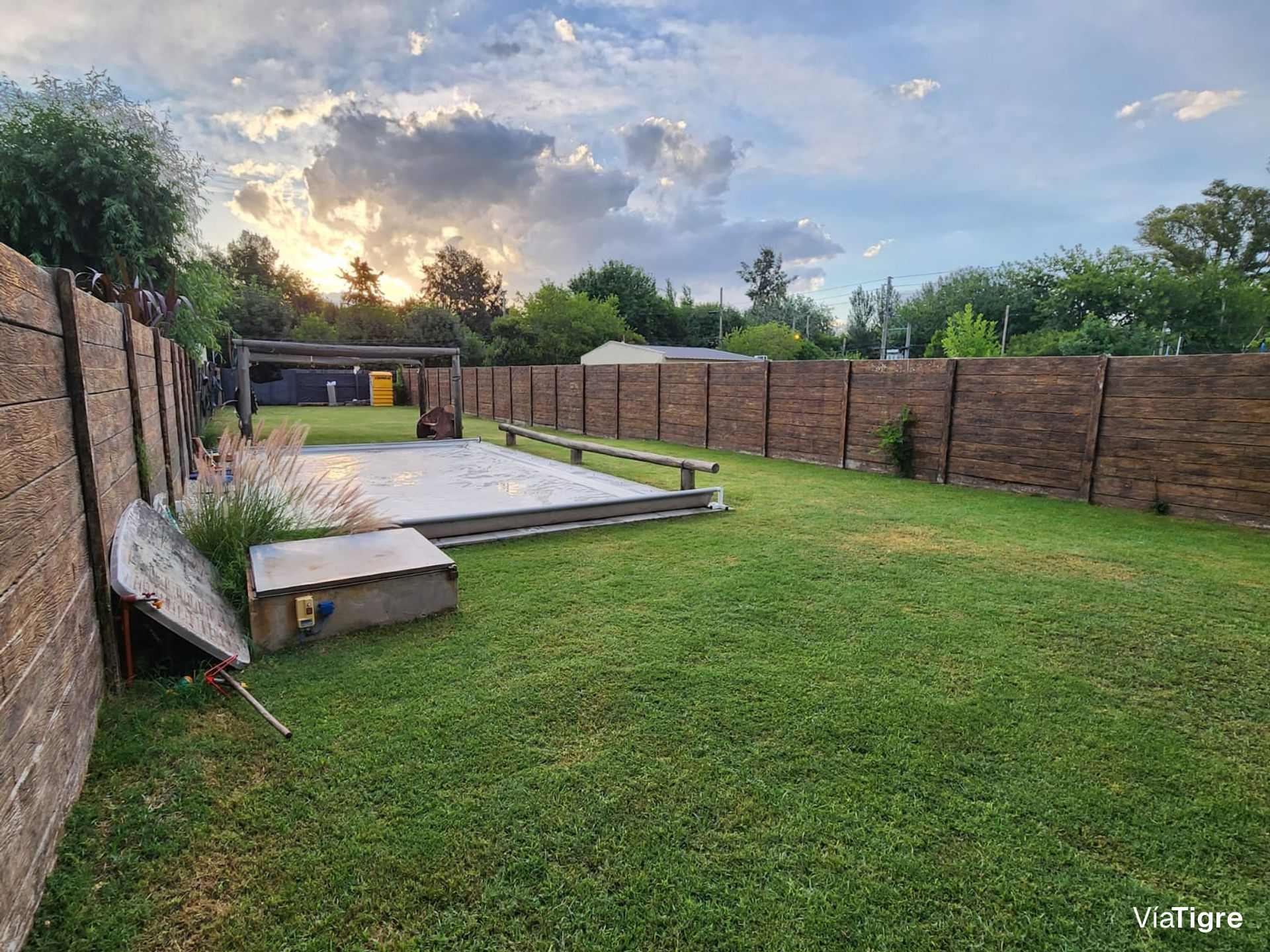 Terreno En Venta - Con Pileta