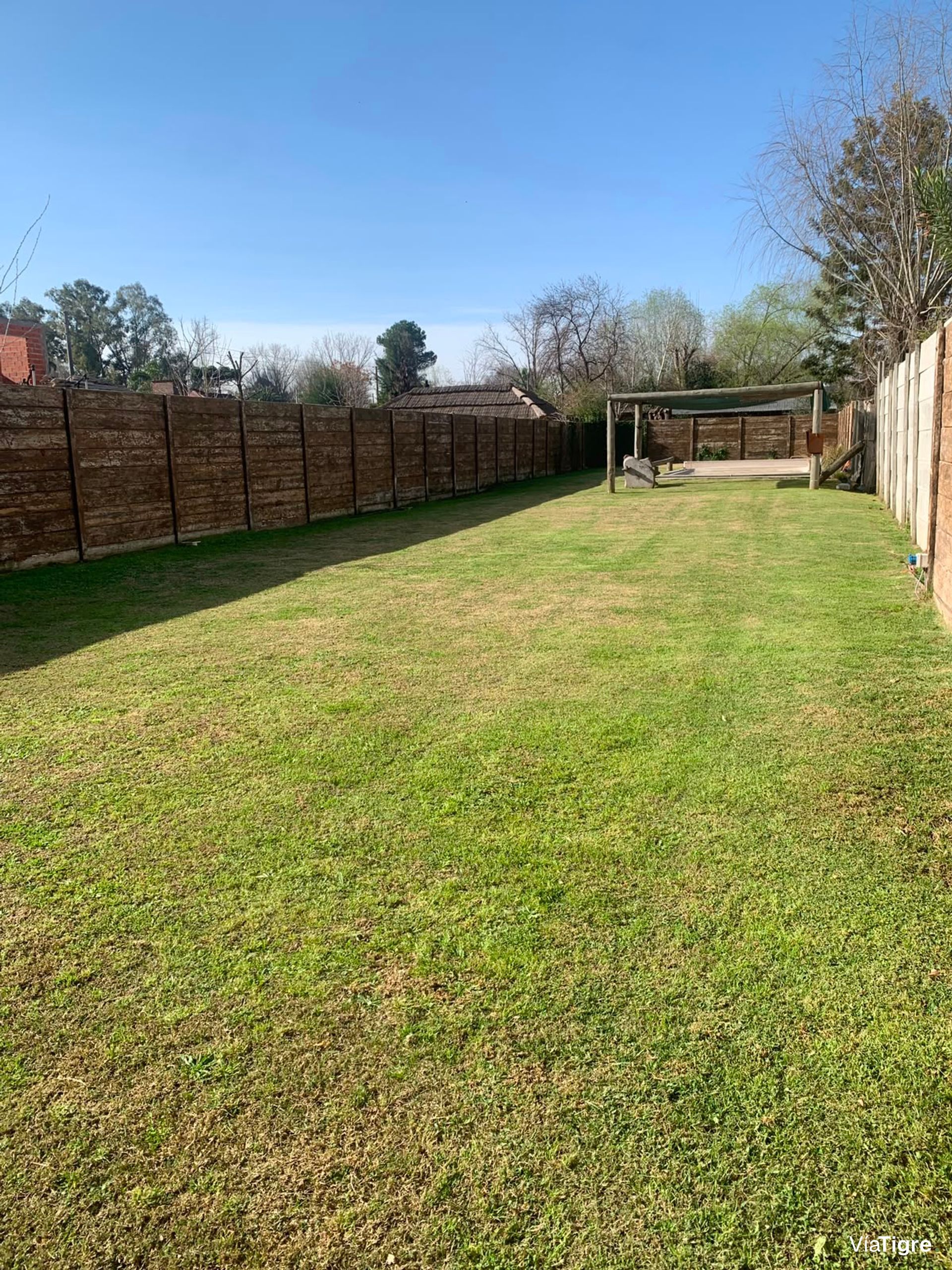 Terreno En Venta - Con Pileta