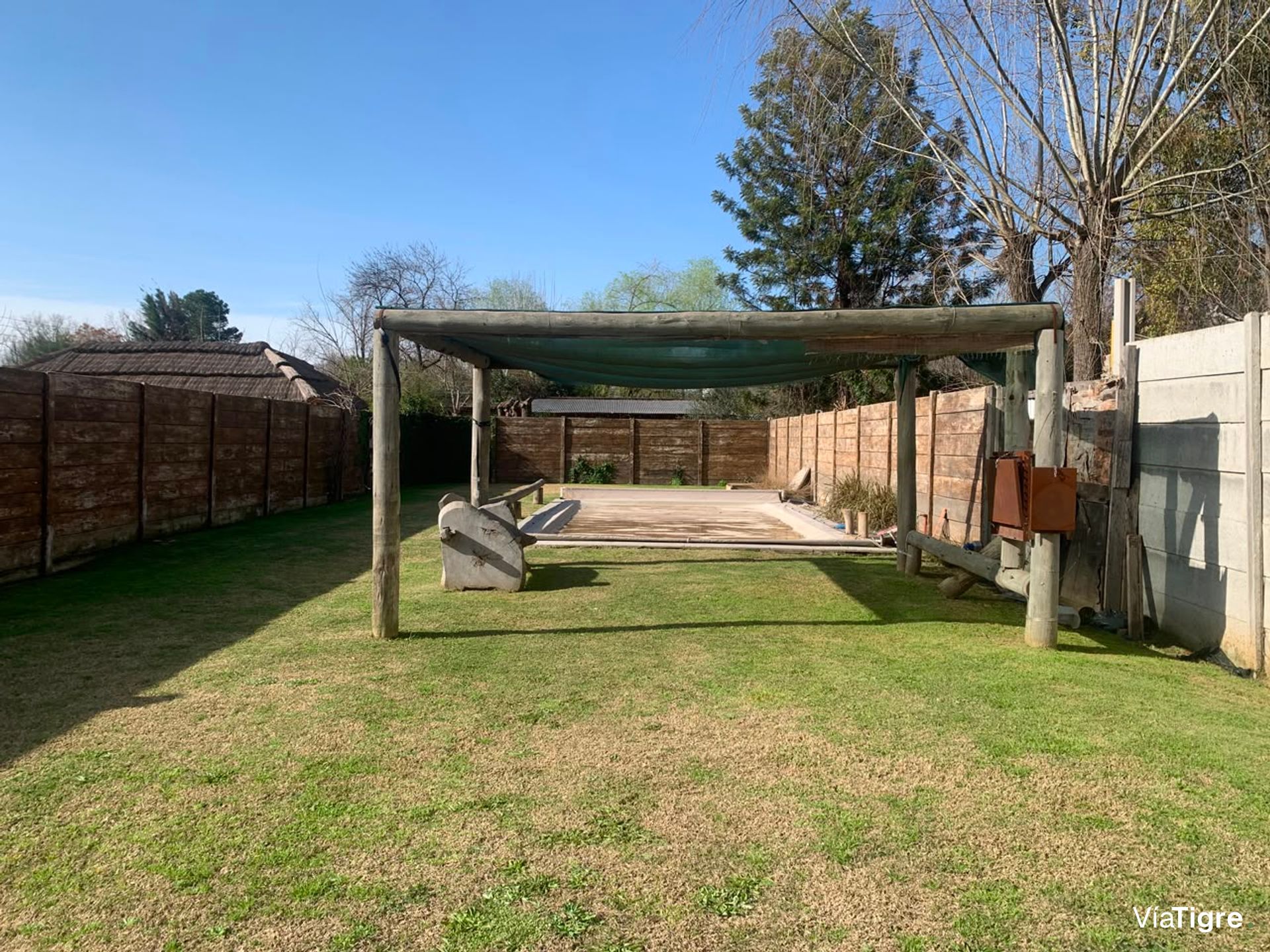 Terreno En Venta - Con Pileta